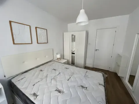 Habitació de lloguer, Oviedo