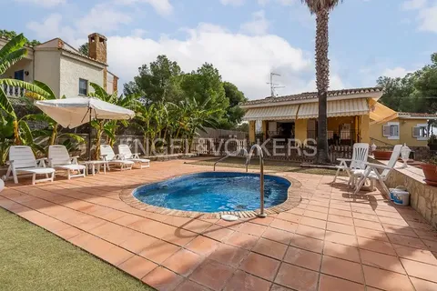 Casa de 250 m² a Nàquera