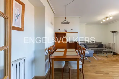 Pis de 85 m² a València