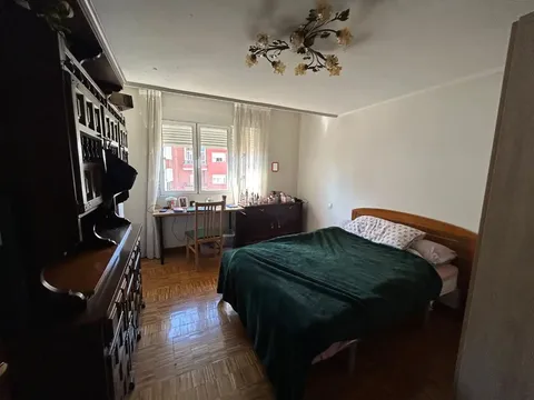 Chambre à louer, León