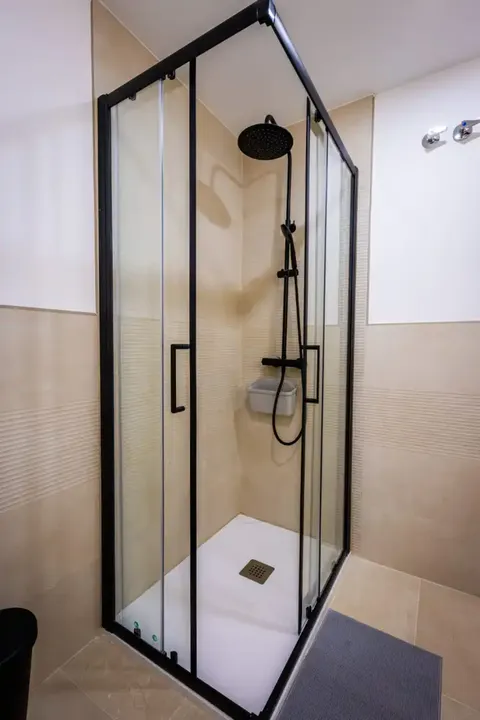 Habitació de lloguer, Parla