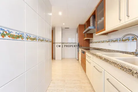 Pis de 128 m² a València