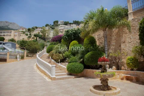 Будинок 1100 м² у Altea