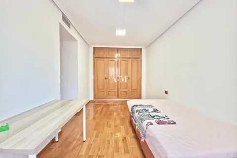 Pis de 200 m² a Alacant