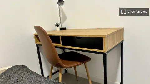 Quarto para alugar, l'Hospitalet de Llobregat (4/19)