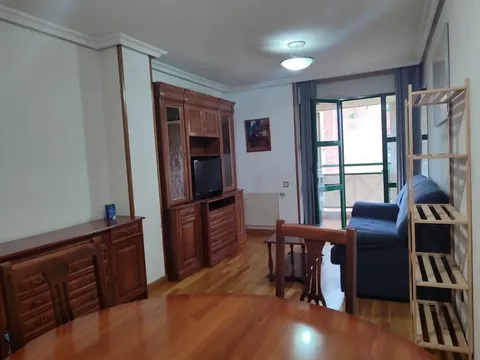 Pis de 77 m² a Oviedo
