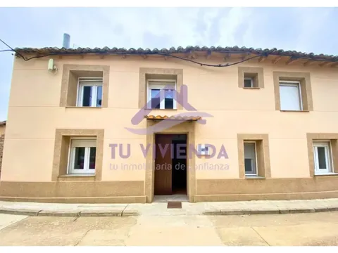Piso de 250 m² en Saldaña
