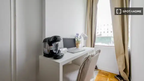 Zimmer zur Miete, Madrid (4/19)