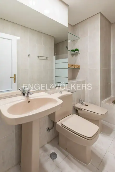 Wohnung 191 m² in Madrid