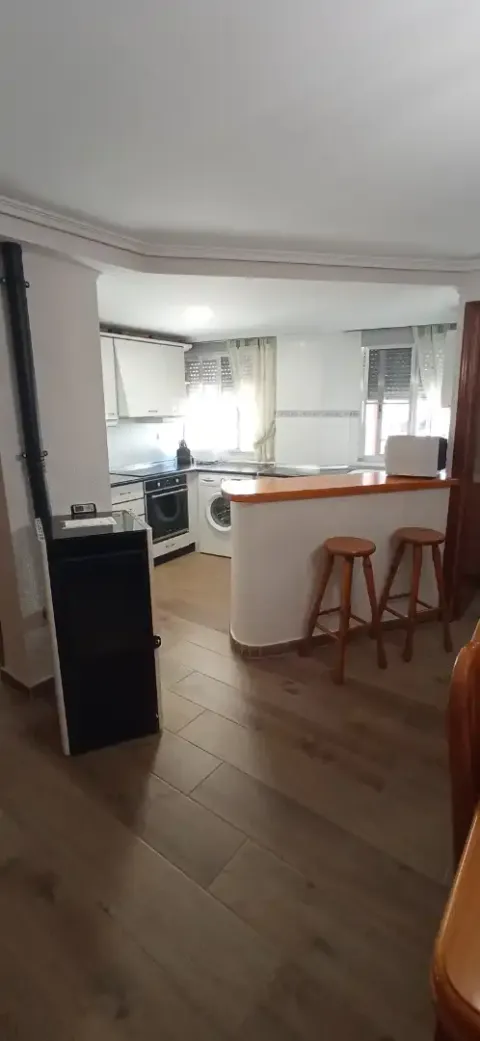Flat 97 m² in Bronchales (3/16)