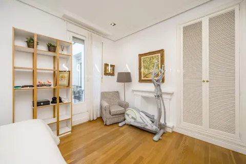 Wohnung 111 m² in Madrid