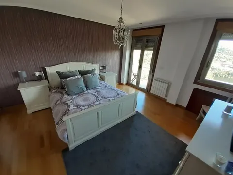 Будинок 200 м² у Оренсе