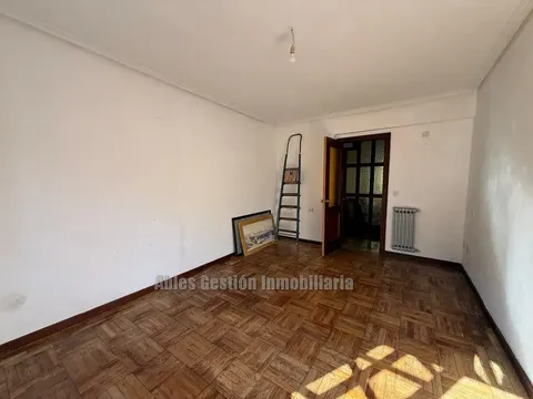 Pis de 86 m² a Oviedo