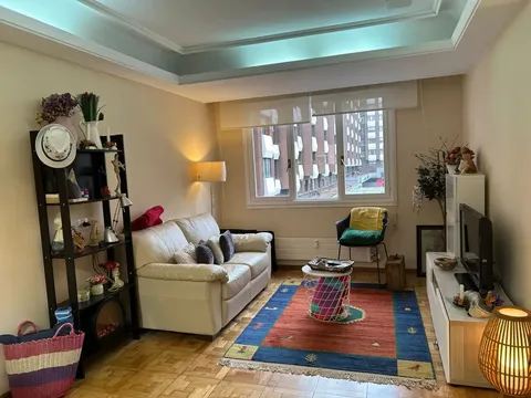 Flat 49 m² in Oviedo