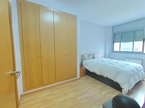 Pis de 80 m² a Terrassa