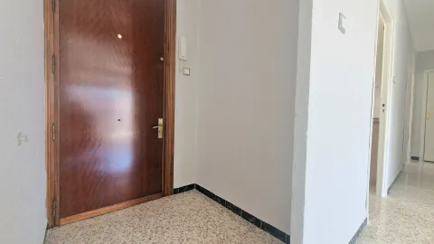Pis de 64 m² a San Juan de Aznalfarache (2/24)