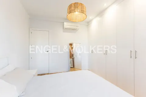 Wohnung 113 m² in Madrid