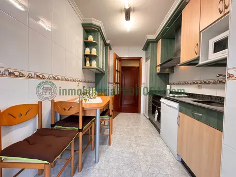 Pis de 77 m² a Pontevedra
