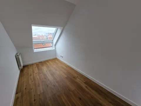 Flat 158 m² in Vigo (2/11)