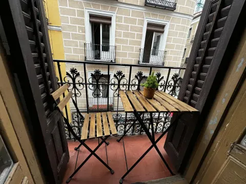 Habitació de lloguer, Madrid (2/9)