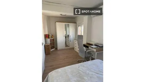 Chambre à louer, Valence