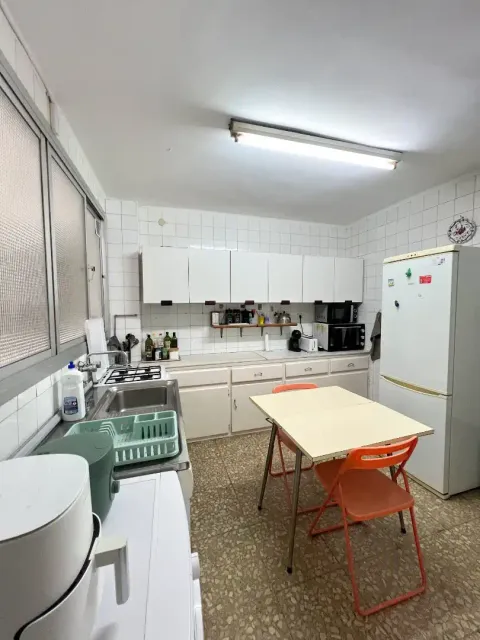 Quarto para alugar, Cártama