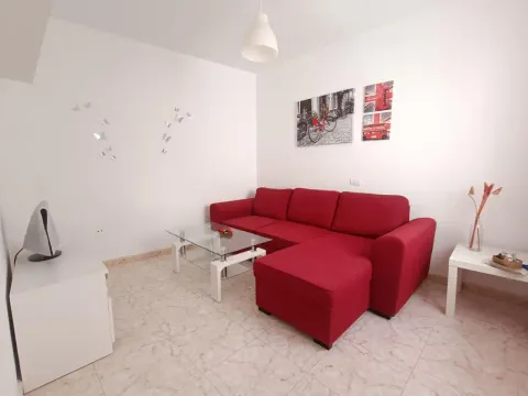 Piso de 70 m² en Santa Lucía de Tirajana (2/14)
