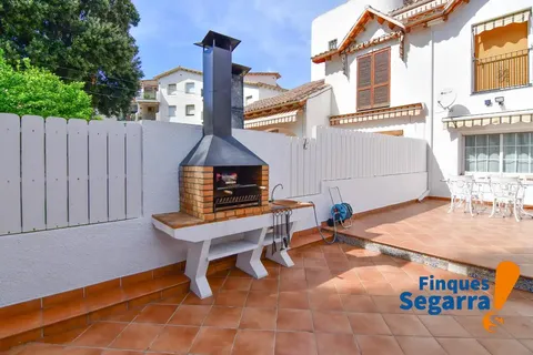 Casa de 196 m² a Roda de Berà
