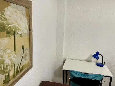 Habitación en alquiler, Madrid (2/5)