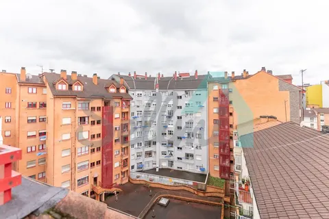 Pis de 137 m² a Oviedo