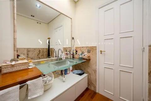 Wohnung 111 m² in Madrid
