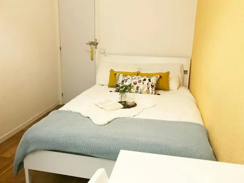 Кімната в оренду, Madrid