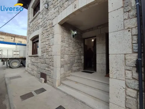 Flat 80 m² in Pedrosa de Río Úrbel (2/13)