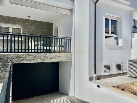 Casa de 250 m² a Ogíjares