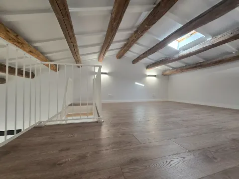 Pis de 99 m² a Badalona