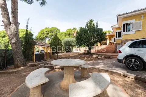 Casa de 250 m² a Nàquera