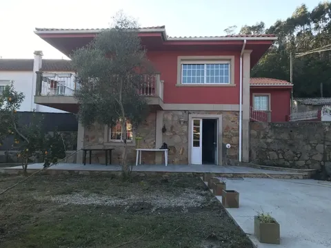 Casa de 277 m² a O Rosal