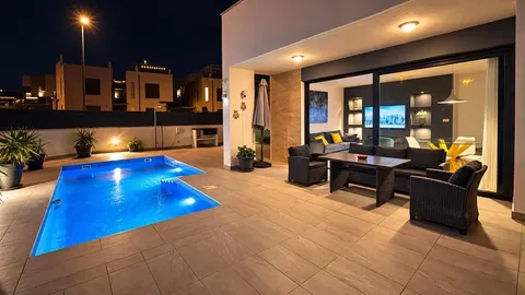 Casa de 150 m² a Oriola