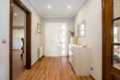 Haus 220 m² in Cubelles