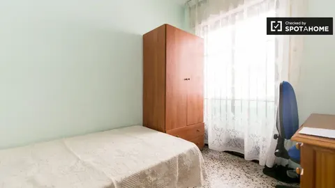 Кімната в оренду, Granada