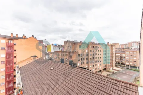 Pis de 137 m² a Oviedo