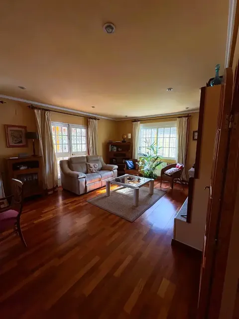 Casa de 330 m² en Riba-roja de Túria