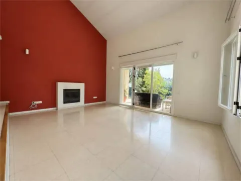Casa de 177 m² a El Casar (2/9)