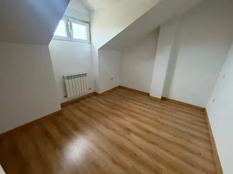 Piso de 100 m² en Meruelo