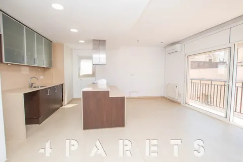 Pis de 80 m² a Badalona