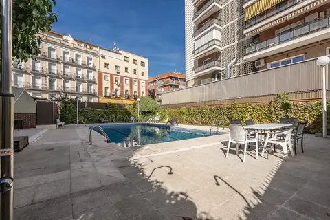 Wohnung 94 m² in Madrid