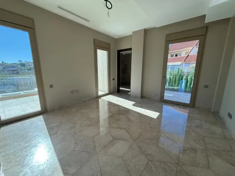 Будинок 1100 м² у Torrevieja