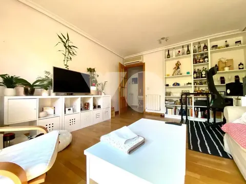 Wohnung 86 m² in Madrid
