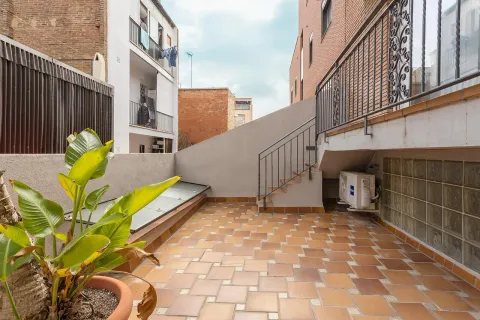 Casa de 384 m² a l'Hospitalet de Llobregat (4/52)
