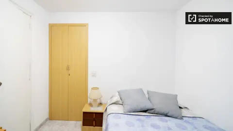 Chambre à louer, Valence